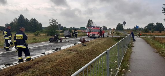 W Dołhobrodach w pow. włodawskim na skrzyżowaniu zderzył się ciągnik rolniczy z samochodem osobowym