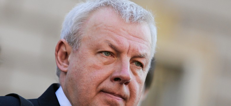 Dyrektor zawieszony za wysłanie ucznia do fryzjera. "Mam poczucie absolutnego skrzywdzenia"