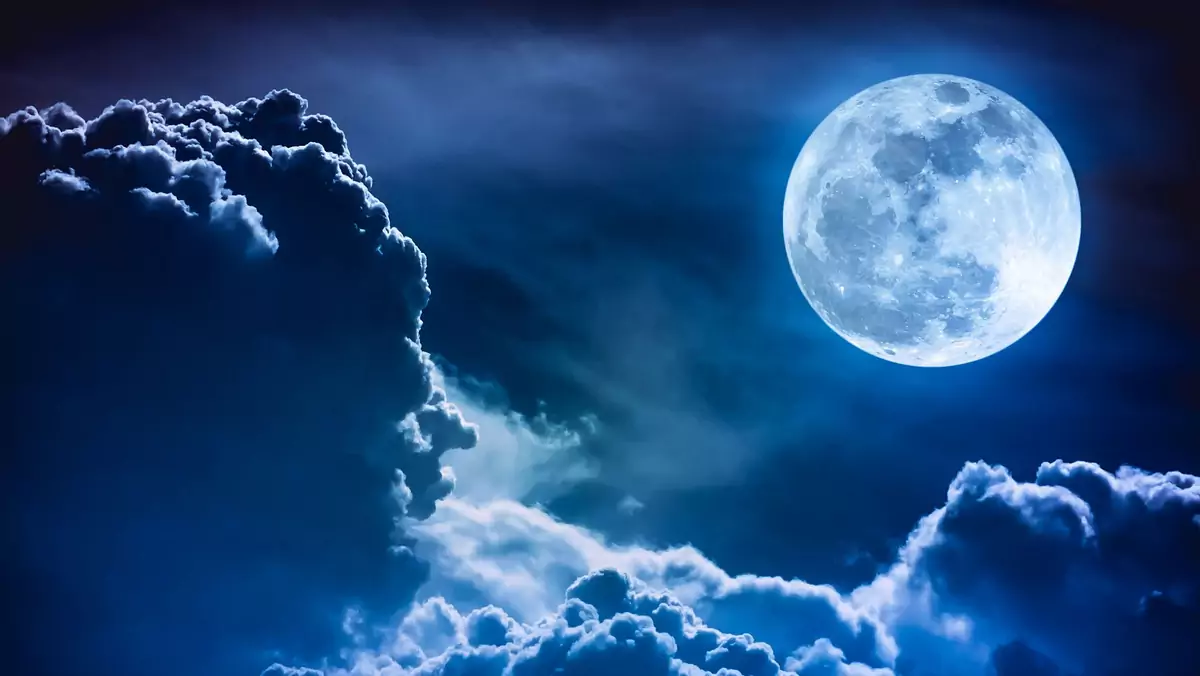 Już dziś na niebie pojawi się Superksiężyc. Jak przygotować się do nocnych zdjęć?