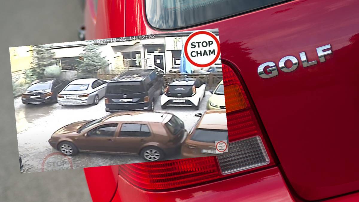 Kobieta, próbując wyjechać Volkswagenem Golfem z parkingu, dwukrotnie wjechała tyłem w zaparkowane Audi (screen: STOP CHAM/YouTube)