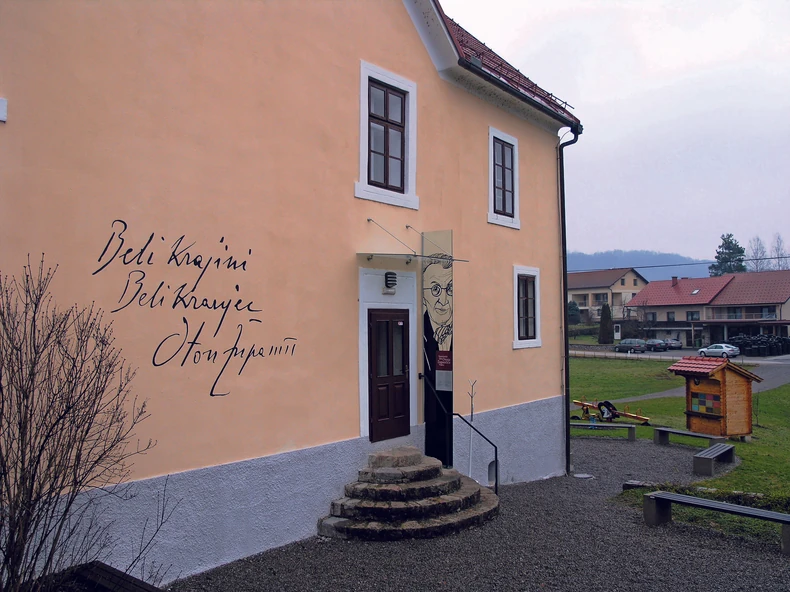 Spominska hiša Otona Župančiča Vinica