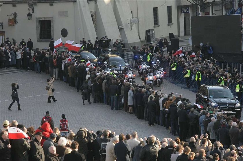 Para Prezydencka opuściła Warszawę. Jest już w Krakowie