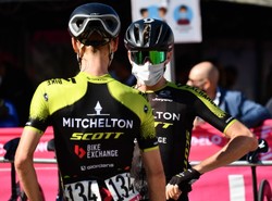 Koronawirus na Giro d'Italia. Grupa Mitchelton-Scott wycofała się z wyścigu