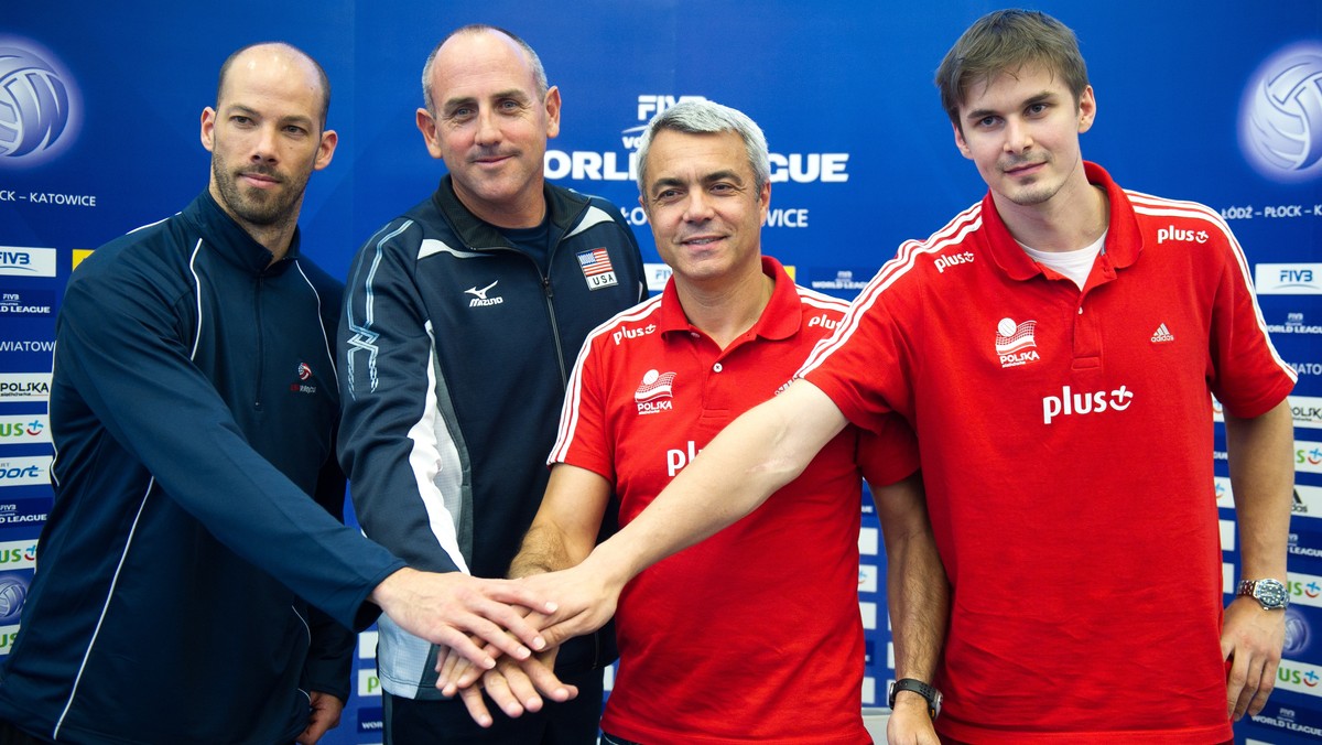 Reprezentacja Polski pokonała w piątek Stany Zjednoczone 3:0 (25:20, 25:22, 25:19) w meczu inaugurującym zmagania grupy A Ligi Światowej siatkarzy. W sobotę Biało-Czerwoni postarają się po raz kolejny udowodnić swą wyższość nad mistrzami olimpijskimi i zająć pierwsze miejsce w grupie A.