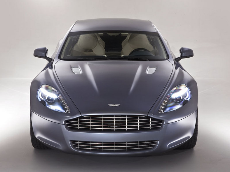 Aston Martin Rapide: nowe zdjęcia czterodrzwiowego coupe