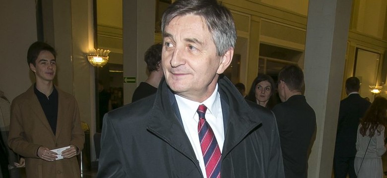 Kuchciński to człowiek rodzinny. Problem w tym, że państwo nie przewidziało "family tickets" [OPINIA]