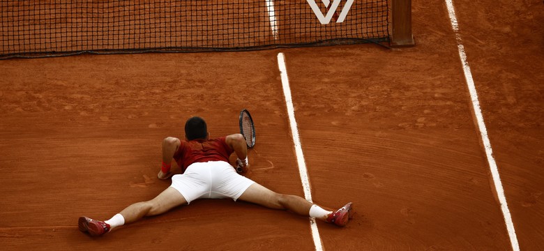 Novak Djokovic po operacji. Start na Wimbledonie zagrożony