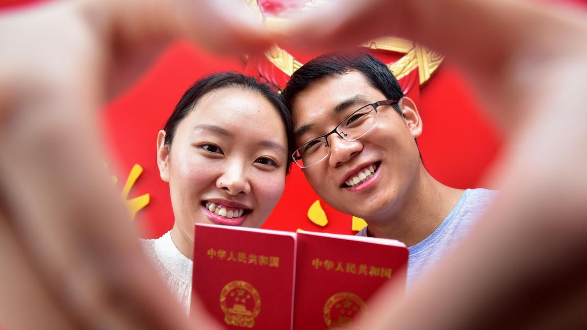 Marriage Registration Peak on Qixi Festival