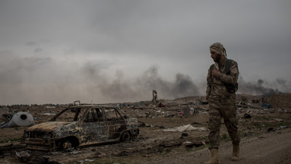 Sokkoló fotók: így néz ki az ISIS szombaton elfoglalt, utolsó erődje belülről