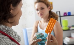 Radziwiłł: Antykoncepcja awaryjna na receptę jak każda inna hormonalna