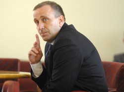 "Wracają stare twarze PiS. Ostrzegaliśmy"