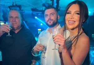 Asmin, Stanija i Mustafa