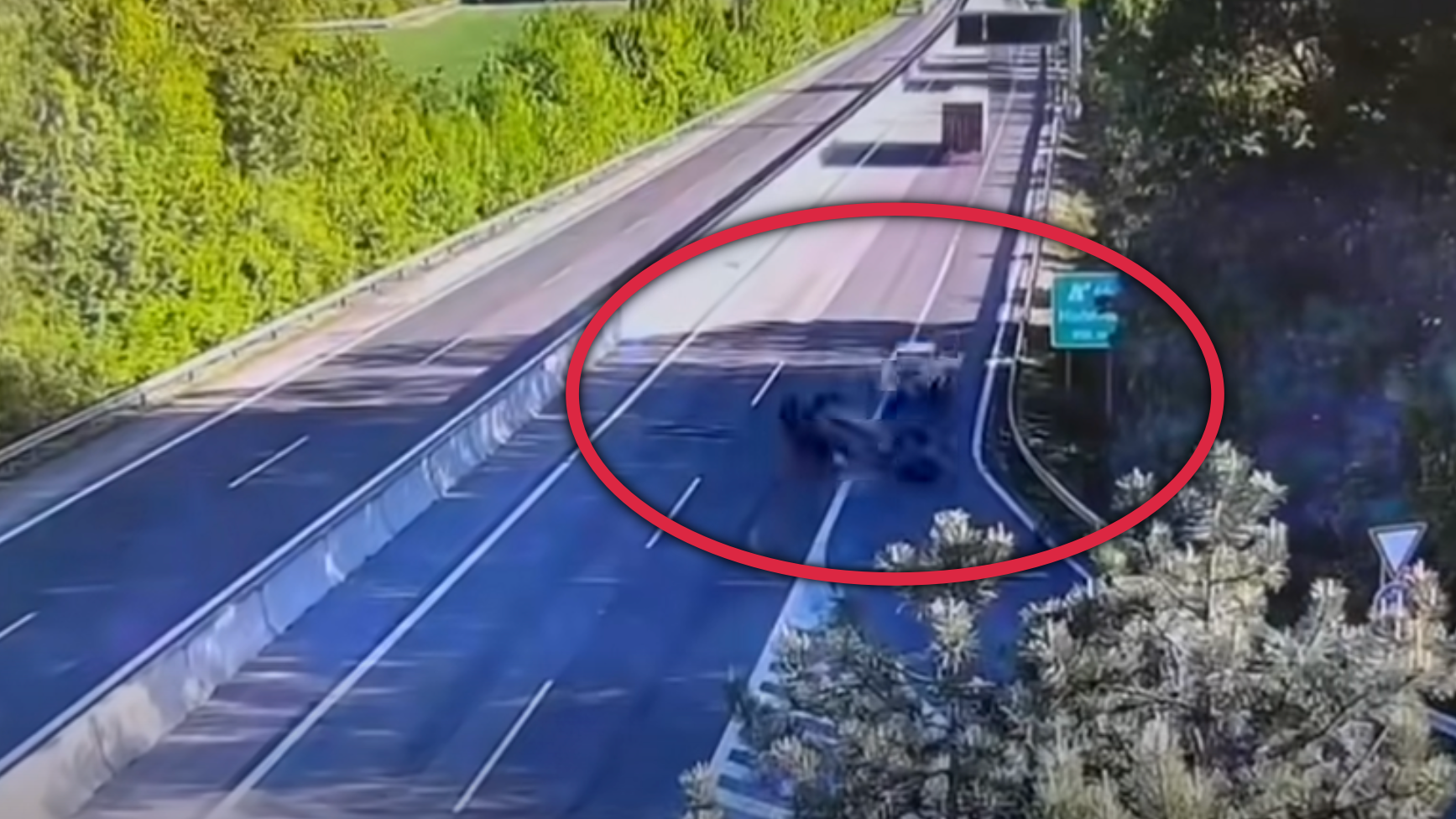 Vodička narazila na D1 do iného vozidla. 