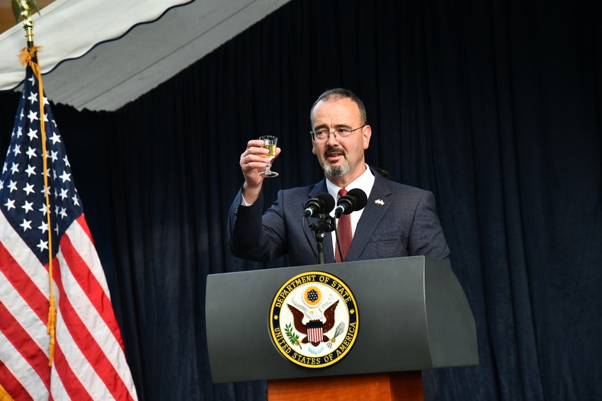 Ambasador se obraća prisutnima