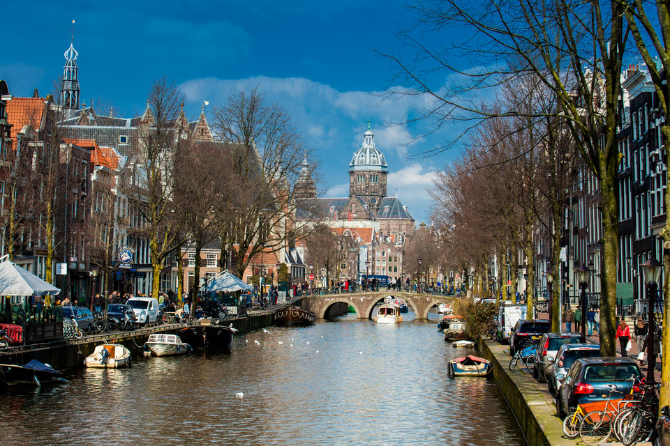Obowiązek testu dla podróżujących do Holandii  