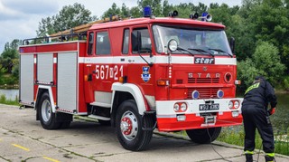 Czy Ochotnicza Straż Pożarna może odliczyć VAT z faktury za zakup samochodu pożarniczego?