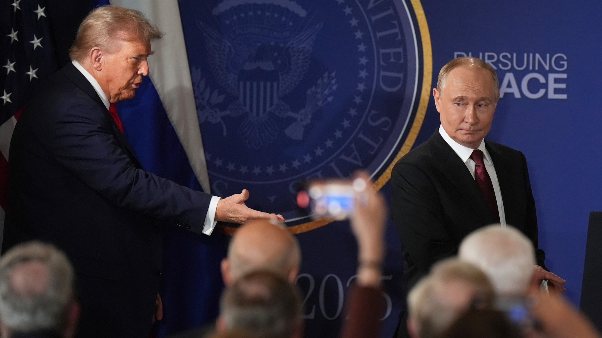Putin na tlačovej konferencii s Trumpom.