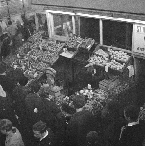 <strong>Wczoraj: Hala Koszyki