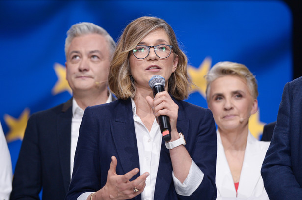 Magdalena Biejat podczas przedstawienia liderek i liderów list Lewicy w wyborach do Parlamentu Europejskiego