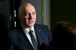 Brudziński zapowiada pozew przeciw redaktorowi "GW". W tle remont mieszkania polityka