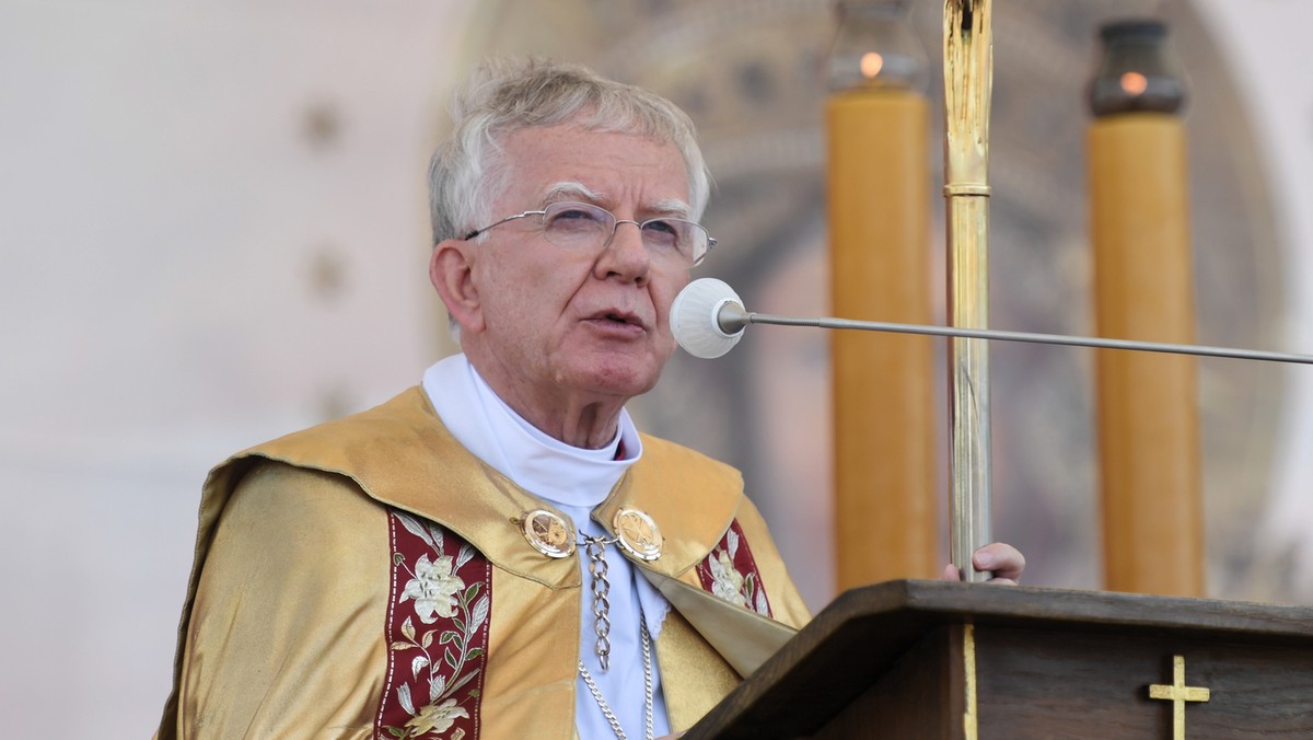 Historia ziemi sandomierskiej, to historia ludzi, którzy mówią Bogu i swej ojczyźnie, ziemi, tradycji, jednoznaczne "tak", odrzucając wszelkie przejawy przemocy, kłamstwa i zdrady - powiedział w Sandomierzu abp Marek Jędraszewski, podczas obchodów 200-lecia diecezji.