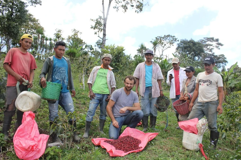 Za dobrim zrnom kafe Saša traga po celom svetu
