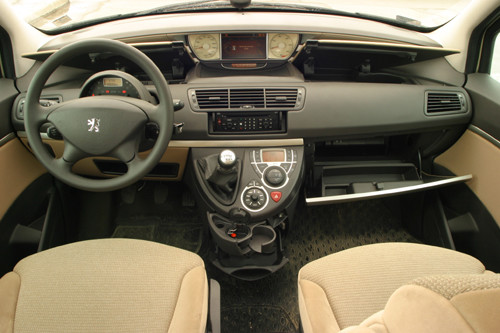 Peugeot 807 2.2 HDI - Słabeusz z pozoru