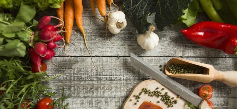 Łódzcy naukowcy pracują nad opakowaniem, które pokaże czy żywność jest świeża