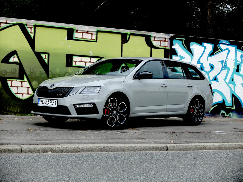 Skoda Octavia Combi RS 245