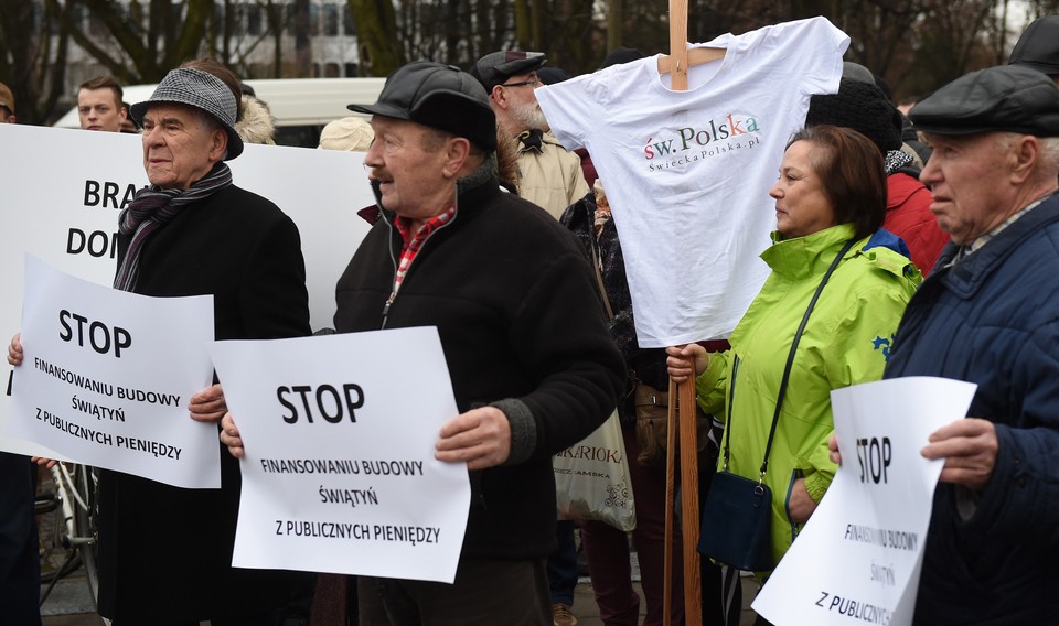 Protest przeciw finansowaniu Świątyni Opatrzności Bożej