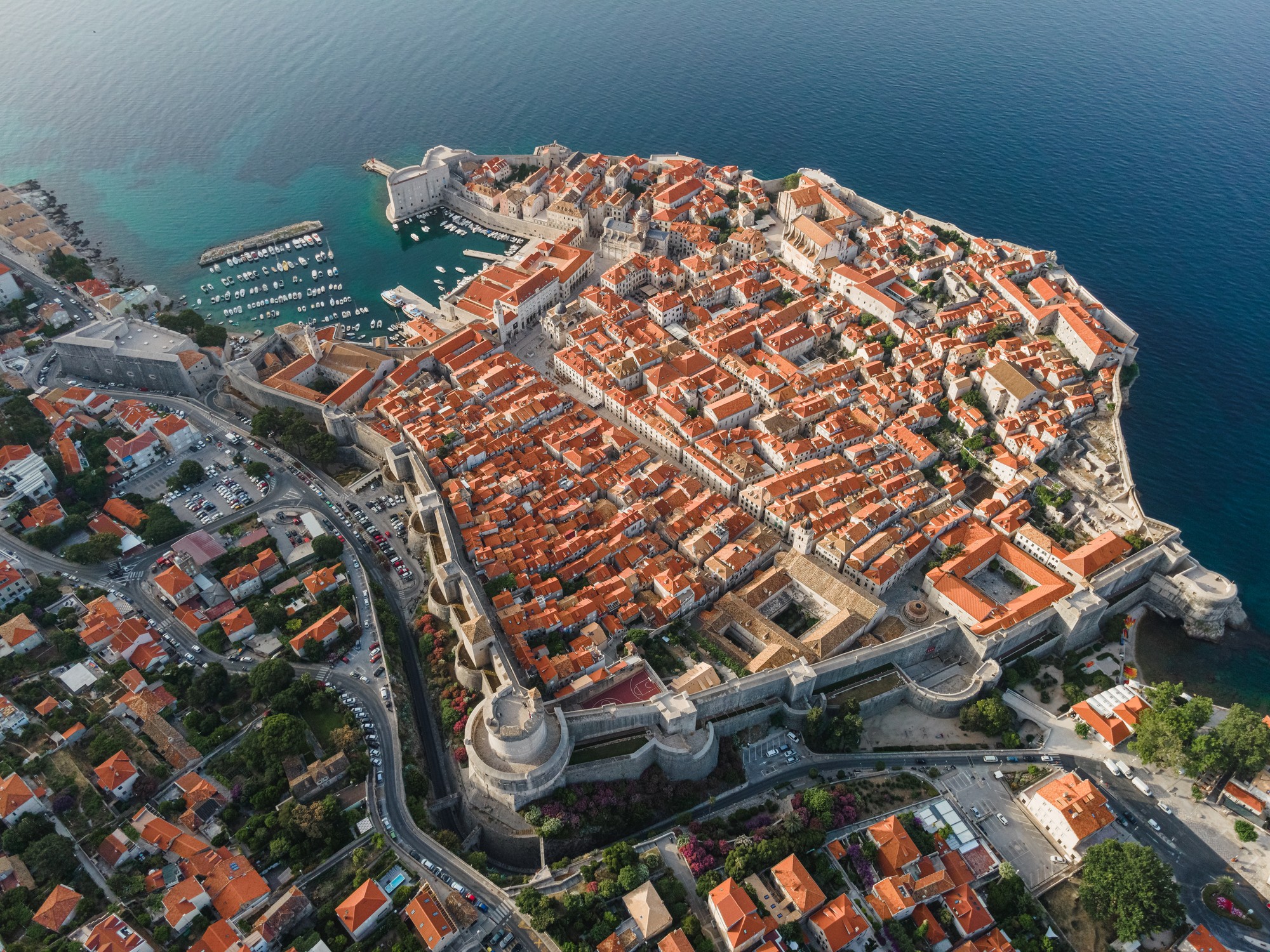 Dubrovník je populárnym chorvátskym letoviskom (ilustračné foto).