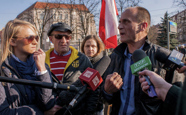 Kukiz o projekcie ustawy "Za życiem": Taka jednorazowa jałmużna to jest kpina