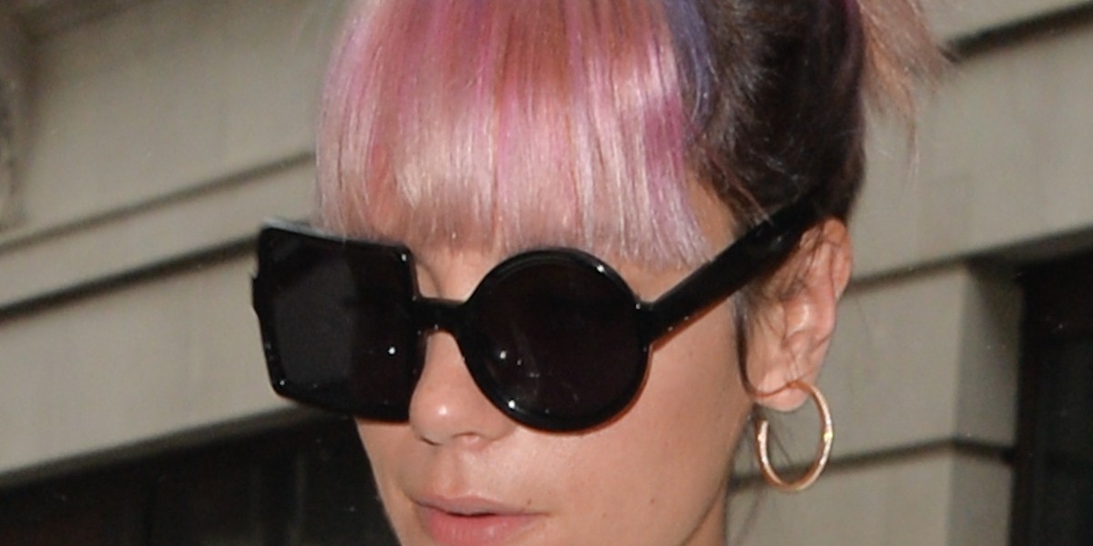 Dziwne okulary Lily Allen