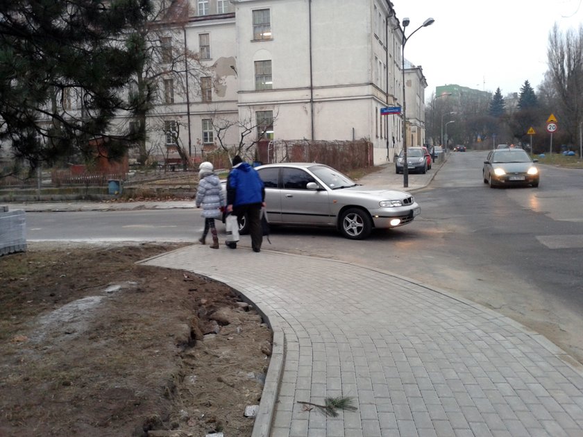 chodnik na Podmiejskiej