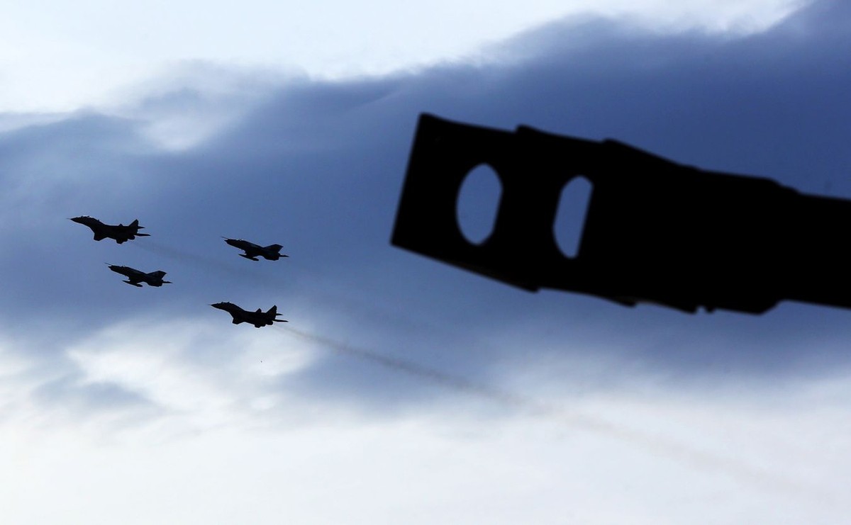 Defilada lotnicza z okazji szczytu NATO