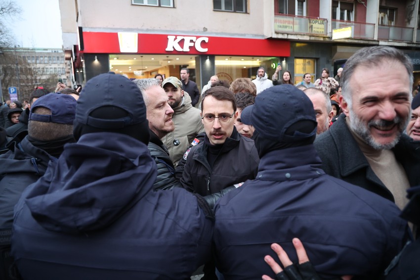 Protest ispred Rektorata
