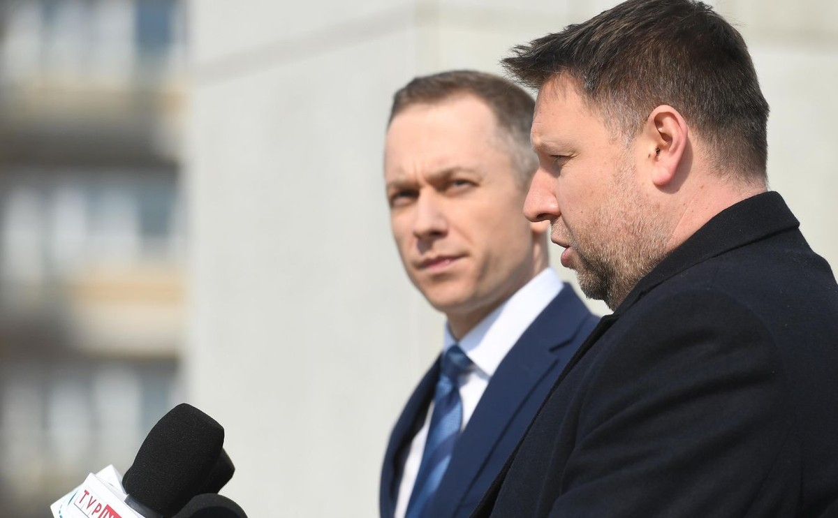 Marcin Kierwiński (z prawej) i  Cezary Tomczyk (KO)