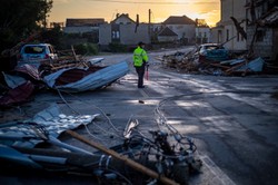 Tornado uderzyło w południowe Czechy. Ogromne zniszczenia [DRAMATYCZNE FOTO]
