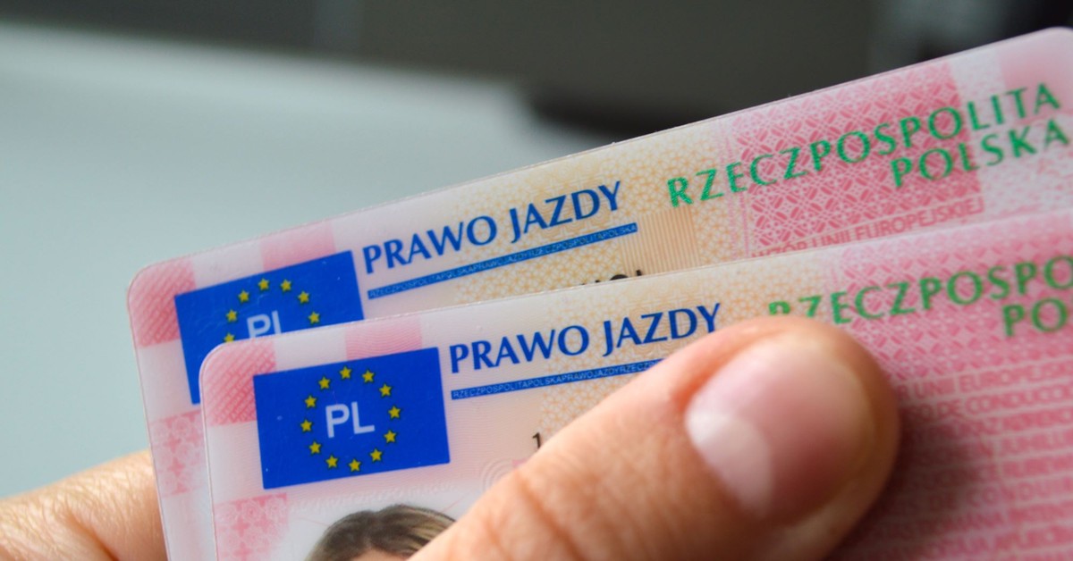 Coraz więcej 17-latków na kursach prawa jazdy. Uprawnienia do kierowania autem można uzyskać wcześniej