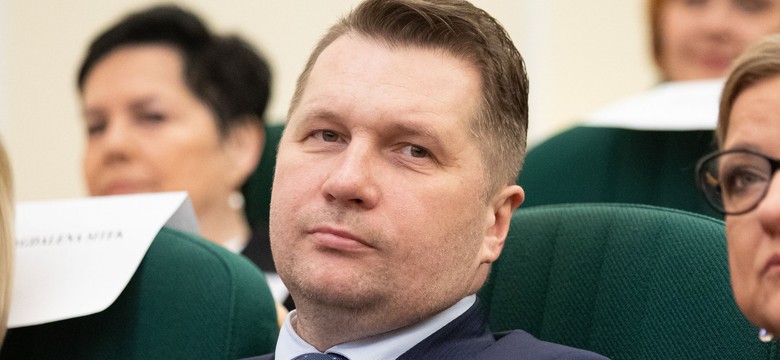 Po feriach do szkół wracają uczniowie klas I-III. Starsi z nauką zdalną