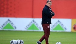 Urban w meczu z Nową Zelandią postawi na nowe twarze. Grabara wejdzie do bramki