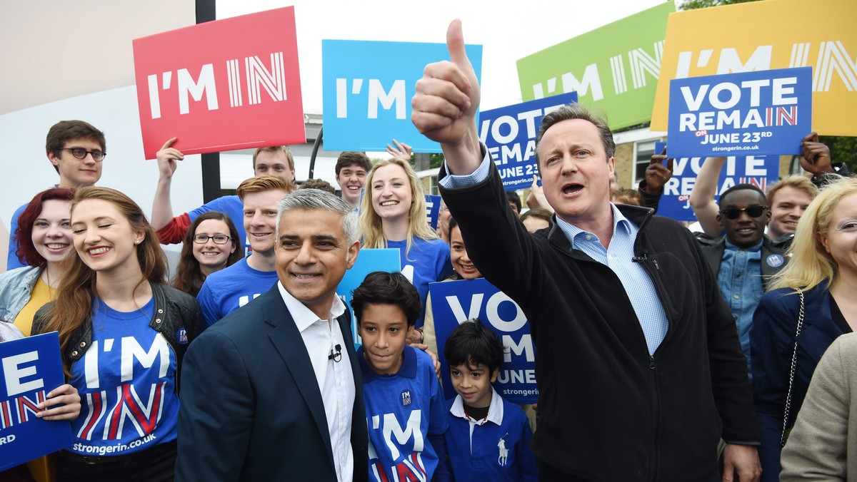 Premier Wielkiej Brytanii David Cameron i burmistrz Londynu Sadiq Khan zainaugurowali dzisiaj objazdową kampanię, podczas której zwolennicy pozostania kraju w Unii Europejskiej będą przekonywać wyborców do głosowania za taką opcją w czerwcowym referendum.