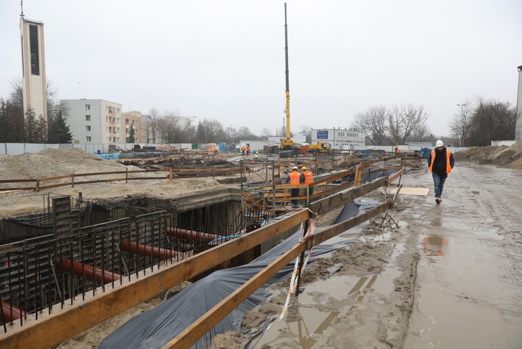 Budowa stacji Targówek II linii metra w Warszawie. (nlat) PAP/Rafał Guz