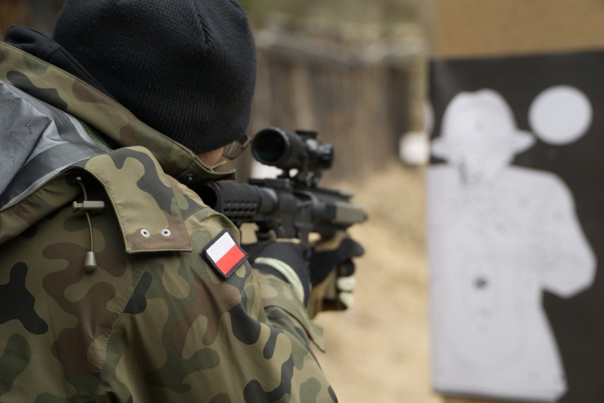 Z badania wynika, że wśród kobiet 56,3 proc. jest zwolennikami obowiązkowych szkoleń
