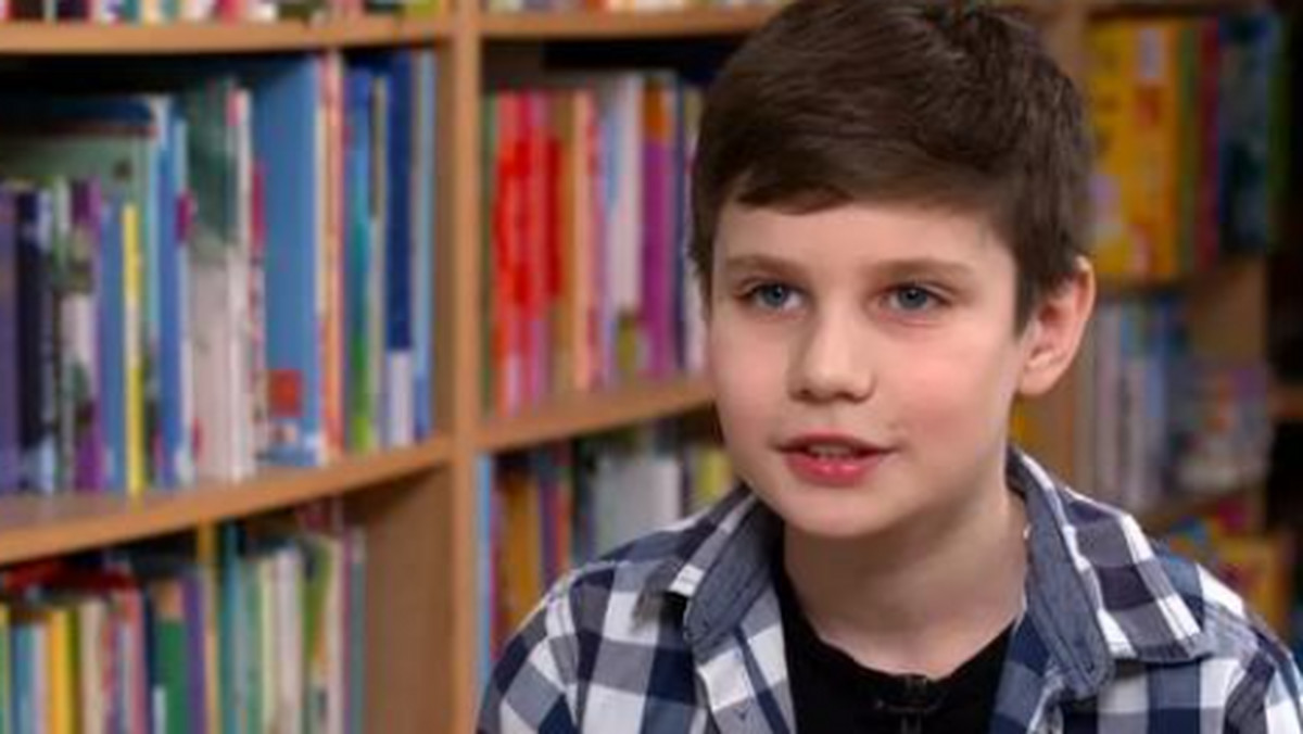12-latek przeczytał ponad 300 książek. Wieczorami czyta bratu z autyzmem