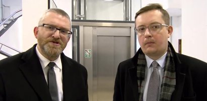 Posłowie Konfederacji weszli do Ministerstwa Zdrowia. Rzecznik skarży się, że zwyzywali go od bandytów