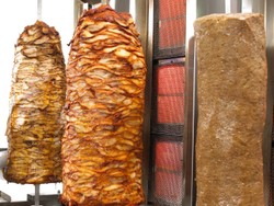 W Słowenii wykryto salmonellę w mięsie z Polski. Przeznaczone było na kebab