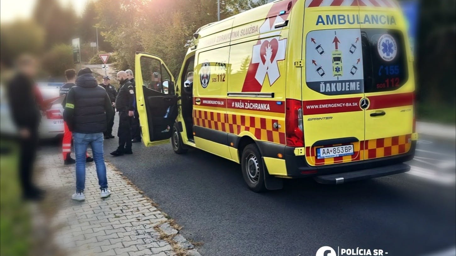 Incident medzi dvoma mužmi v Banskej Bystrici vyústil do útoku nožom.