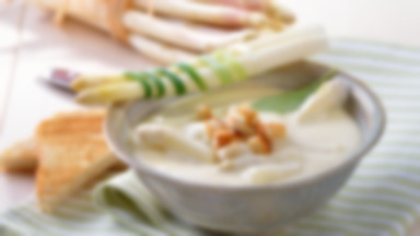 Poznaj przepis na zupę szparagową - zdrową, lekką i pożywną!