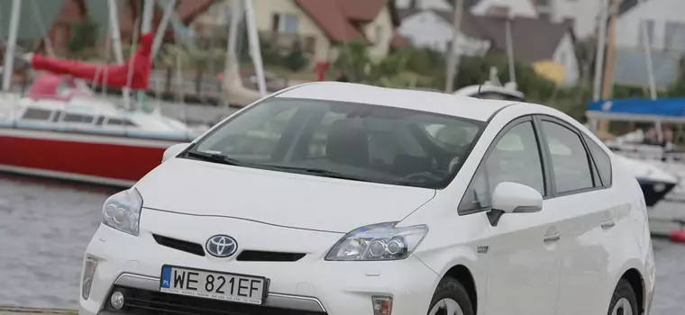 Test Toyoty Prius: hybryda na prąd z gniazdka